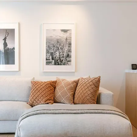 Huswell - Trendy On Location In For 7 Apartment